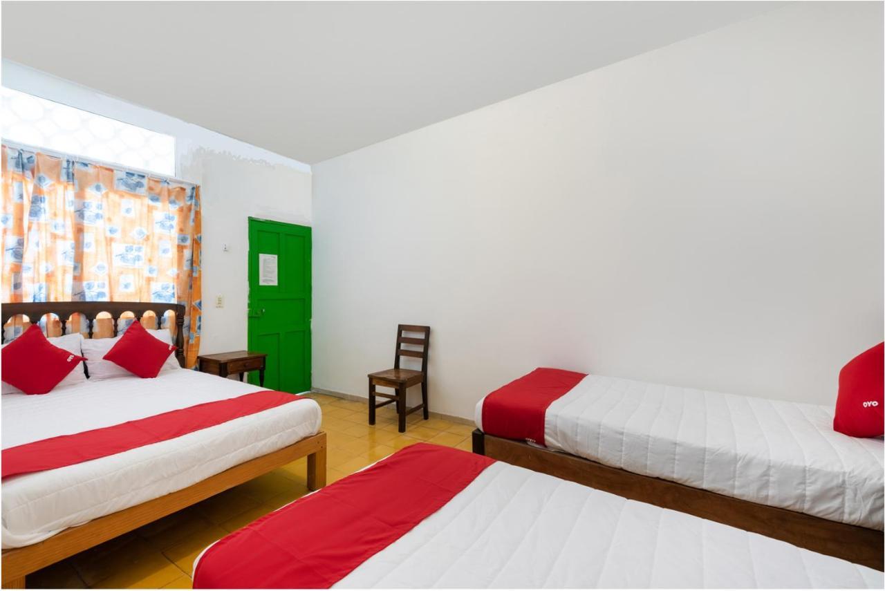 מנסניו Oyo Hotel Las Palmas Cuyutlan מראה חיצוני תמונה