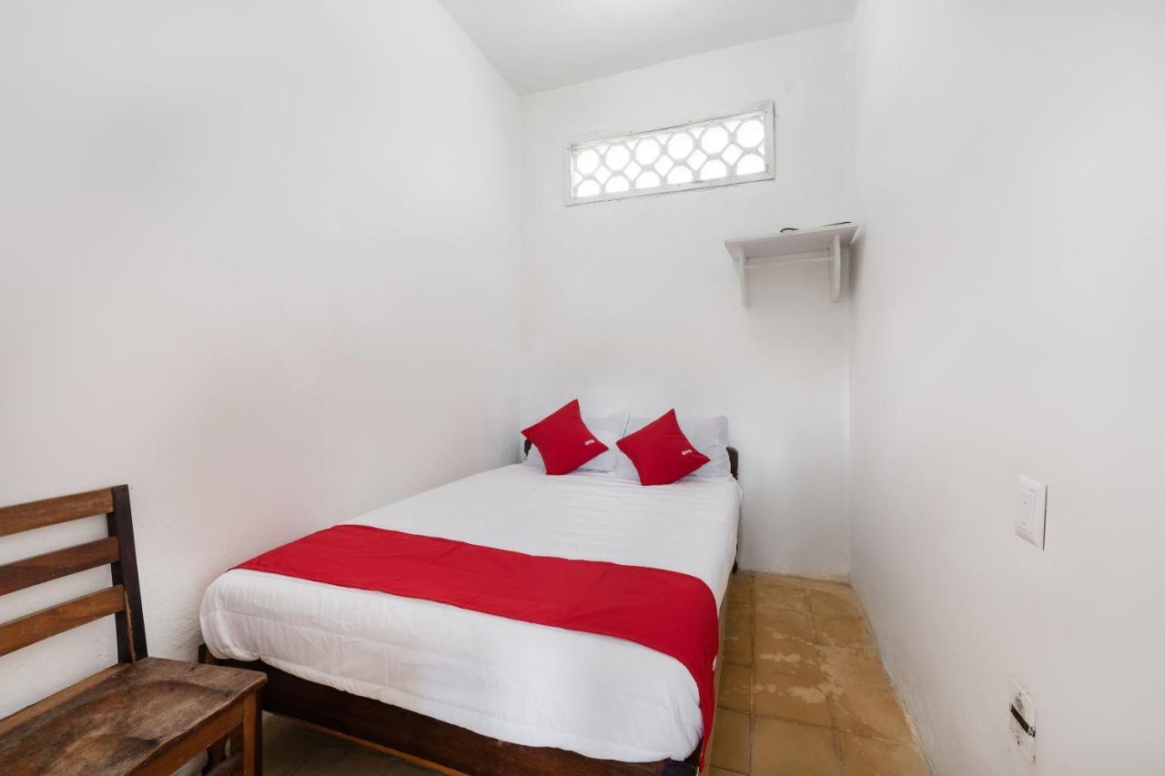 מנסניו Oyo Hotel Las Palmas Cuyutlan מראה חיצוני תמונה