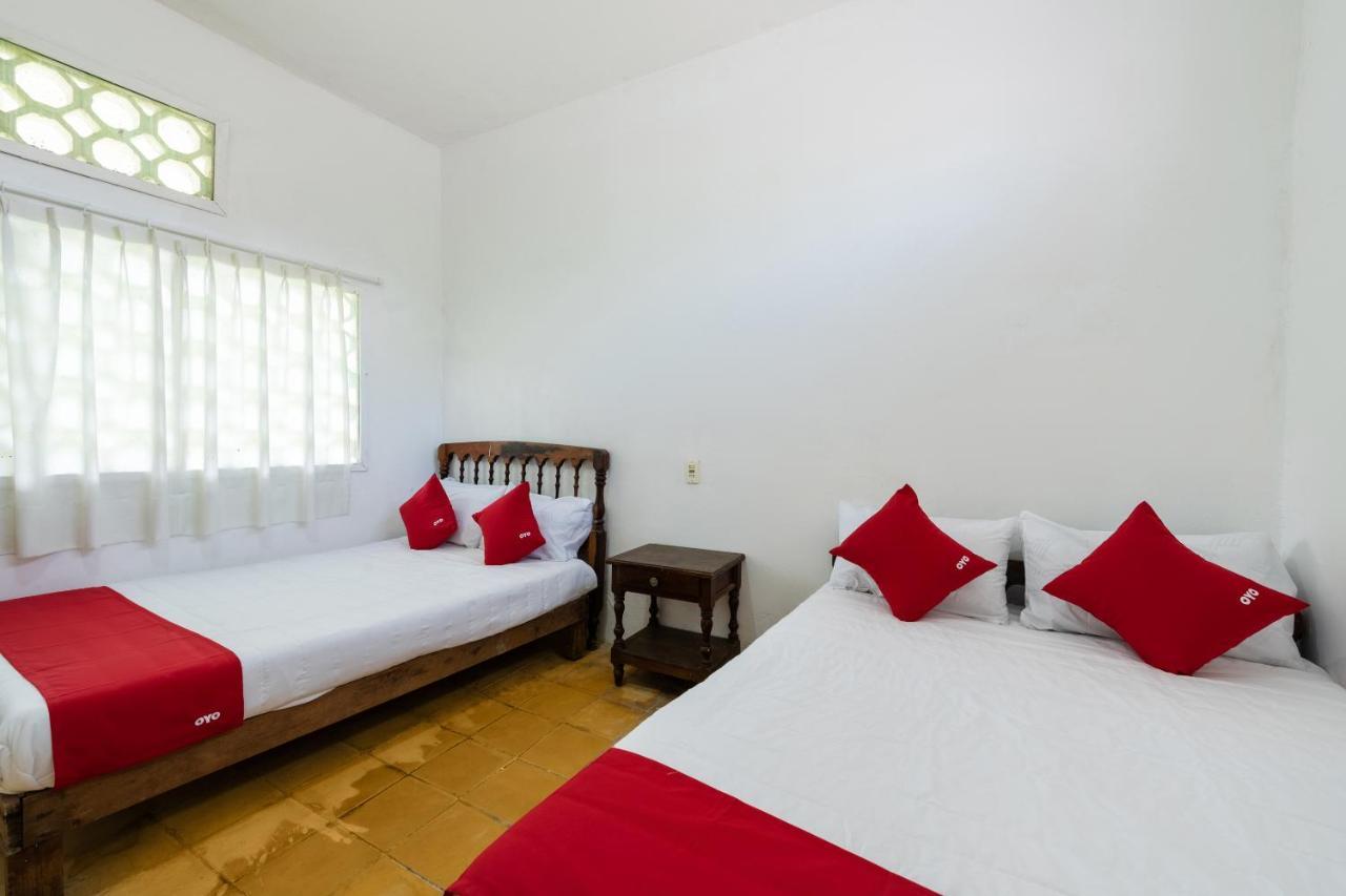 מנסניו Oyo Hotel Las Palmas Cuyutlan מראה חיצוני תמונה